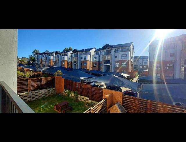 3 BEDROOM APARTMENT FOR SALE IN OLIVEDALE